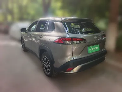 Toyota Frontlander 2023, 1400 км, за 93251.23 CNY