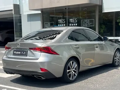 Lexus IS 2019, 57800 км, за 119800 CNY - фото 7