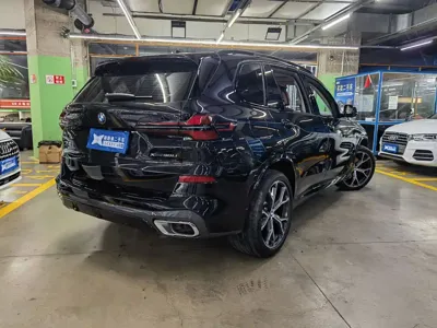 BMW X5 2026, 8400 км, за 488000 CNY