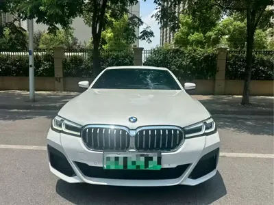 BMW 5 Series New Energy 2020, 53000 км, за 139800 CNY