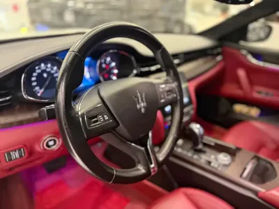 Maserati Quattroporte 2019, 80000 км, за 298000 CNY