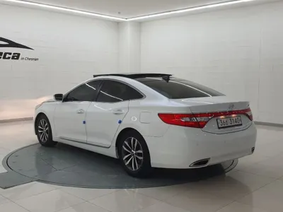Hyundai Grandeur 2012, 200000 км, за 3600000 KRW