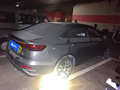 Geely Emgrand 2023, 13500 км, за 48000 CNY