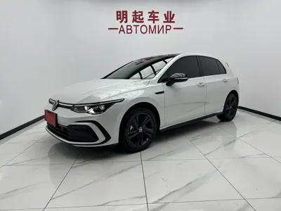 Volkswagen Golf · 2023 год