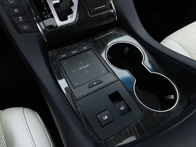 Lexus LM 2020, 157000 км, за 638000 CNY - фото 12