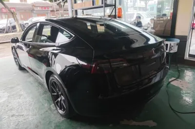 Tesla Model 3 2021, 142100 км, за 122730.54 CNY