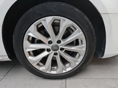 Audi A4L 2019, 110399 км, за 93692.15 CNY - фото 8