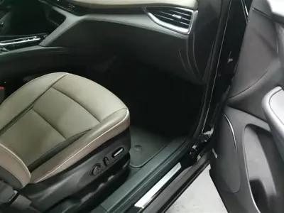 Buick Enclave 2022, 38000 км, за 143800 CNY - фото 8