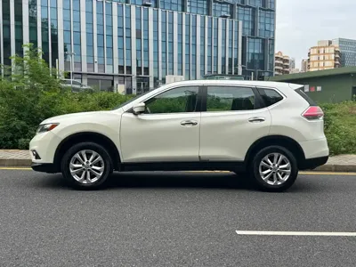 Nissan X-Trail 2014, 100000 км, за 38000 CNY
