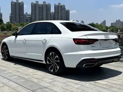 Audi A4L 2022, 33000 км, за 120500 CNY - фото 9