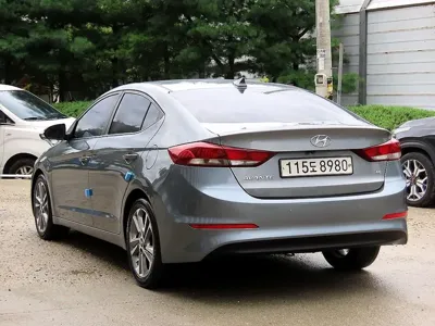 Hyundai Avante 2018, 102061 км, за 9000000 KRW