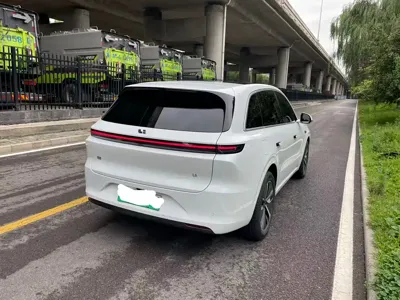 Li Auto Li L6 2024, 70000 км, за 188000 CNY