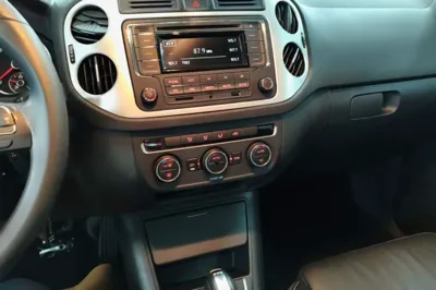 Volkswagen Tiguan 2016, 47600 км, за 82560.61 CNY - фото 15