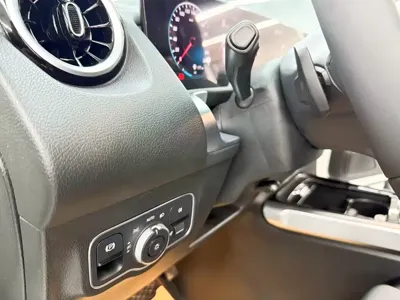 Mercedes-Benz GLB 2023, 50000 км, за 142500 CNY - фото 11