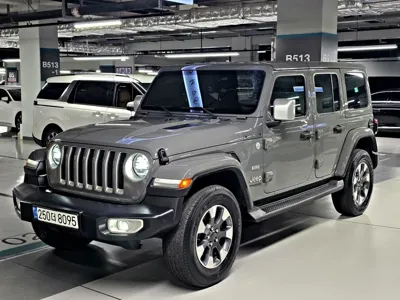 Jeep Wrangler · 2022 год
