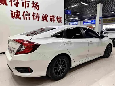 Honda Civic 2020, 82500 км, за 69800 CNY - фото 6