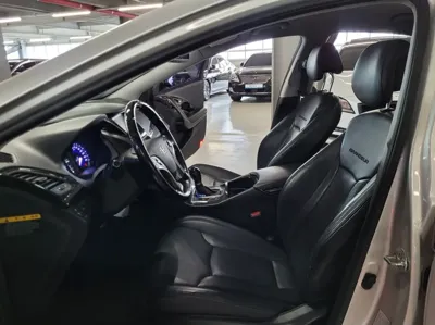 Hyundai Grandeur 2015, 61584 км, за 7090000 KRW - фото 7