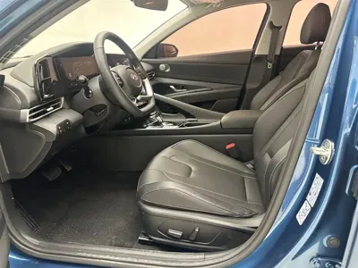 Hyundai Elantra 2023, 8800 км, за 98000 CNY - фото 10