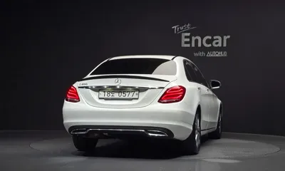 Mercedes-Benz C-Class 2017, 35332 км, за 39900000 KRW