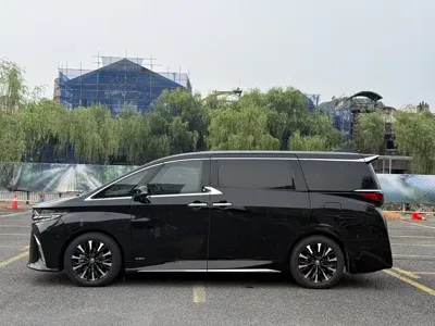 Toyota Vellfire 2023, 27000 км, за 708000 CNY - фото 6