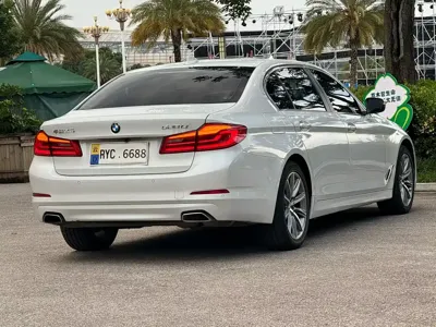 BMW 5 Series 2018, 120000 км, за 133800 CNY