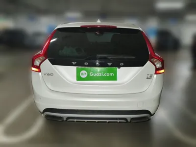 Volvo V60 2017, 77600 км, за 99828.18 CNY