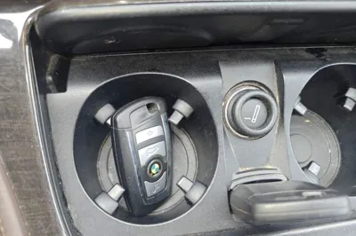BMW 5 Series 2014, 124700 км, за 80773.47 CNY - фото 17