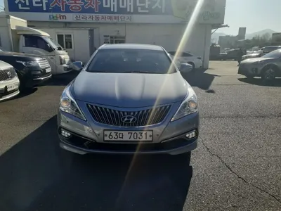 Hyundai Grandeur · 2015 год