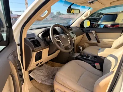 Toyota Prado (Import) 2024, 10000 км, за 348000 CNY