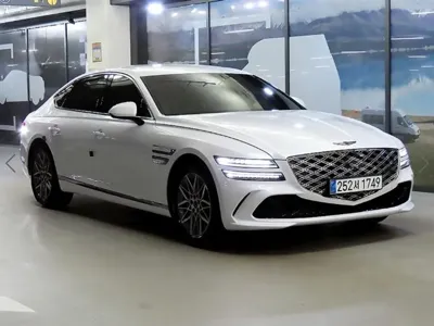 Genesis G80 · 2025 год