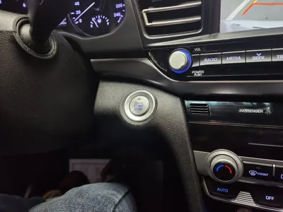 Hyundai Avante 2019, 272209 км, за 6990000 KRW - фото 19