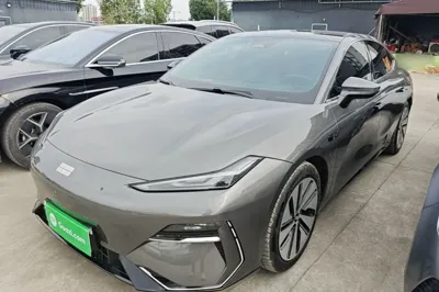 Geely Galaxy E8 · 2024 год