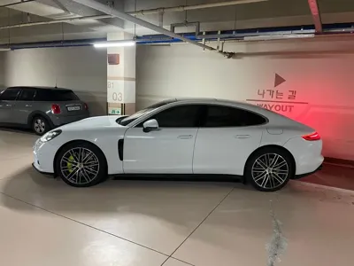 Porsche Panamera 2018, 35700 км, за 113000000 KRW