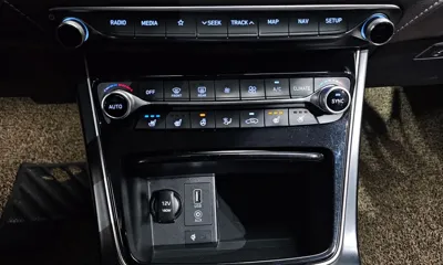 Hyundai Grandeur 2018, 182427 км, за 10900000 KRW - фото 20
