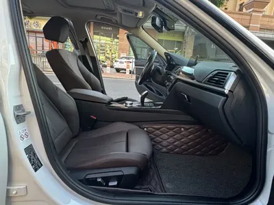 BMW 3 Series 2019, 73000 км, за 109800 CNY - фото 12