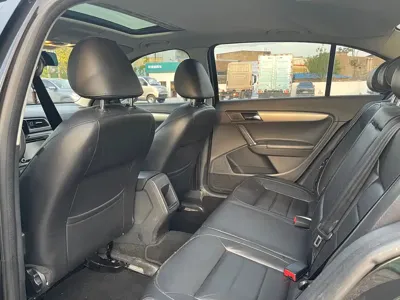 Volkswagen Lavida 2015, 110000 км, за 26800 CNY
