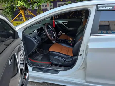 Hyundai Elantra Langdong 2015, 133300 км, за 28500 CNY - фото 9