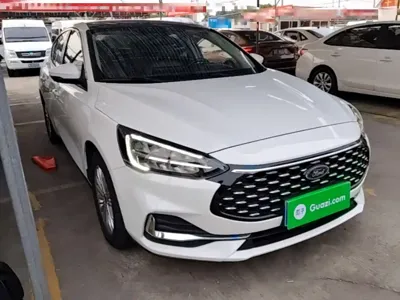 Ford Focus 2021, 80500 км, за 47100 CNY