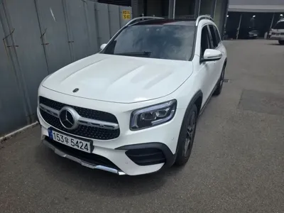 Mercedes-Benz GLB-Class · 2023 год