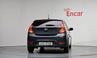 Hyundai Accent 2012, 118106 км, за 3900000 KRW