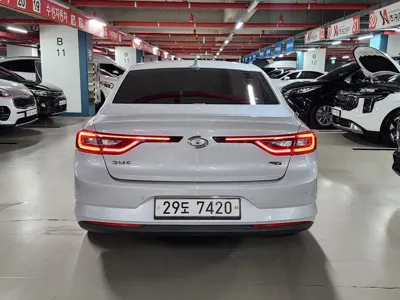 Renault-KoreaSamsung SM6 2017, 138905 км, за 6800000 KRW
