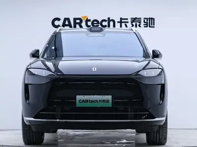 AITO 问界 AITO M9 2024, 39600 км, за 297000 CNY
