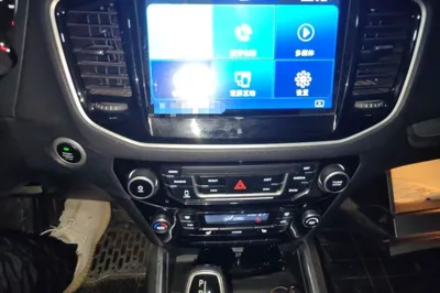 Geely Auto Vision X6 2016, 108600 км, за 24941.75 CNY - фото 13