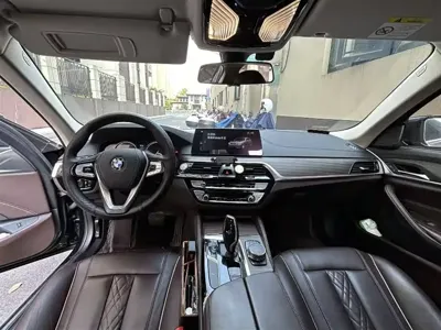 BMW 5 Series 2018, 100000 км, за 125000 CNY - фото 3