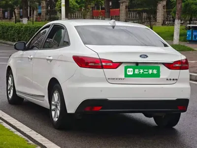 Ford Escort 2019, 102500 км, за 28600 CNY - фото 5