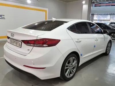 Hyundai Avante 2018, 77986 км, за 11600000 KRW
