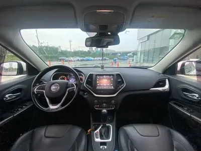 Jeep Cherokee 2021, 79900 км, за 68000 CNY - фото 8