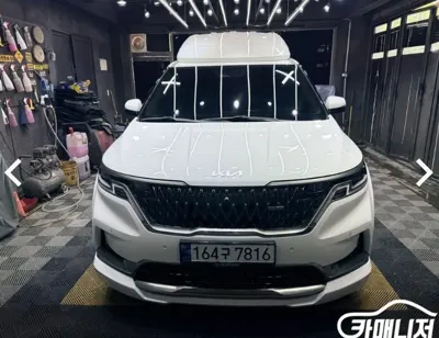 Kia Canival · 2023 год