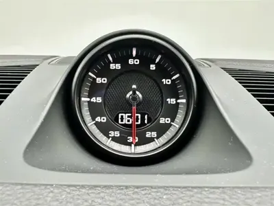 Porsche Cayenne 2023, 25000 км, за 558000 CNY - фото 16