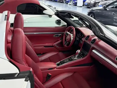Porsche 718 2016, 60000 км, за 178900 CNY